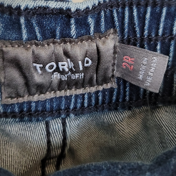 🆕️ Torrid Pull On Boyfriend Straight Super Soft Mid Rise Jeans in Venus - 2X - Picture 6 of 14